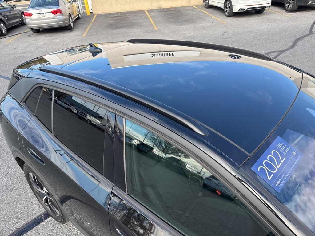 used 2022 Volkswagen ID.4 car, priced at $20,981