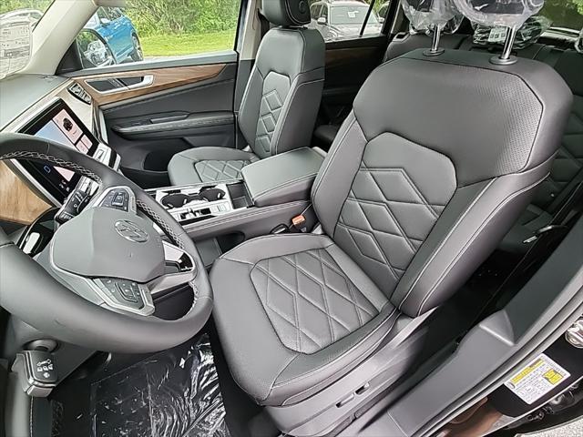 new 2025 Volkswagen Atlas car, priced at $44,520