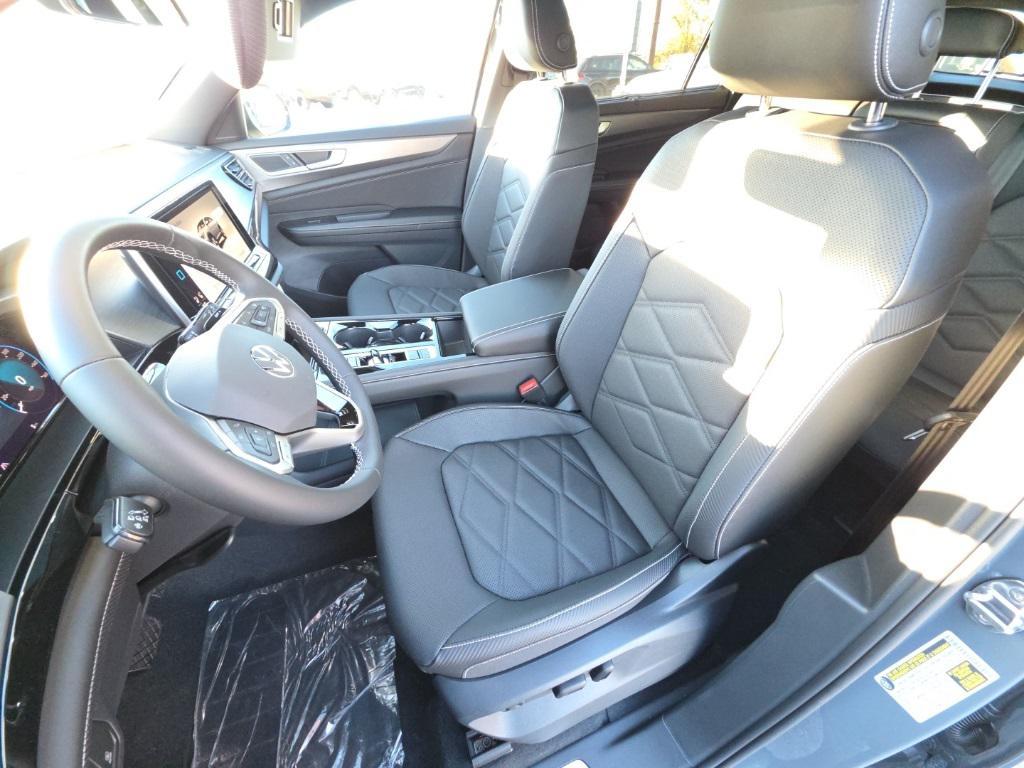 new 2026 Volkswagen Atlas Cross Sport car, priced at $46,256