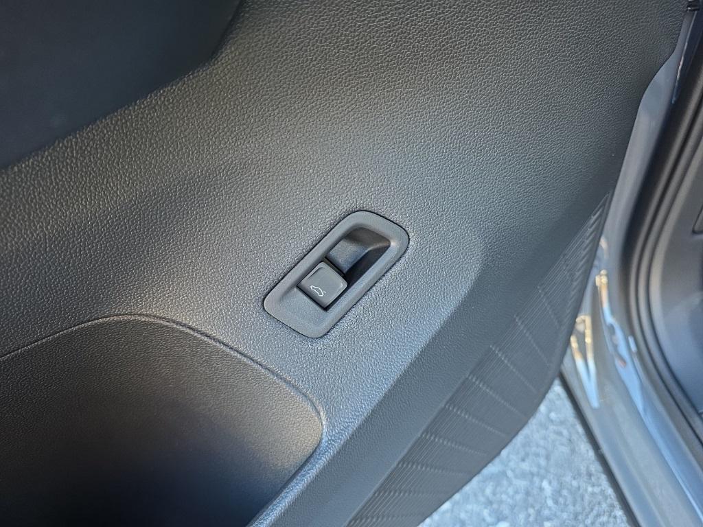 new 2026 Volkswagen Atlas Cross Sport car, priced at $46,256