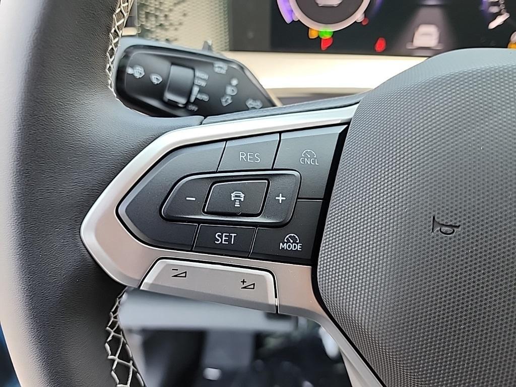 new 2025 Volkswagen Tiguan car, priced at $35,185