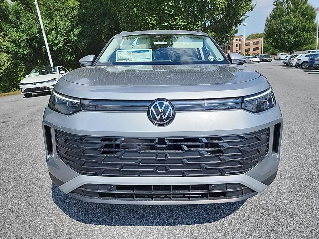 new 2025 Volkswagen Tiguan car, priced at $34,442