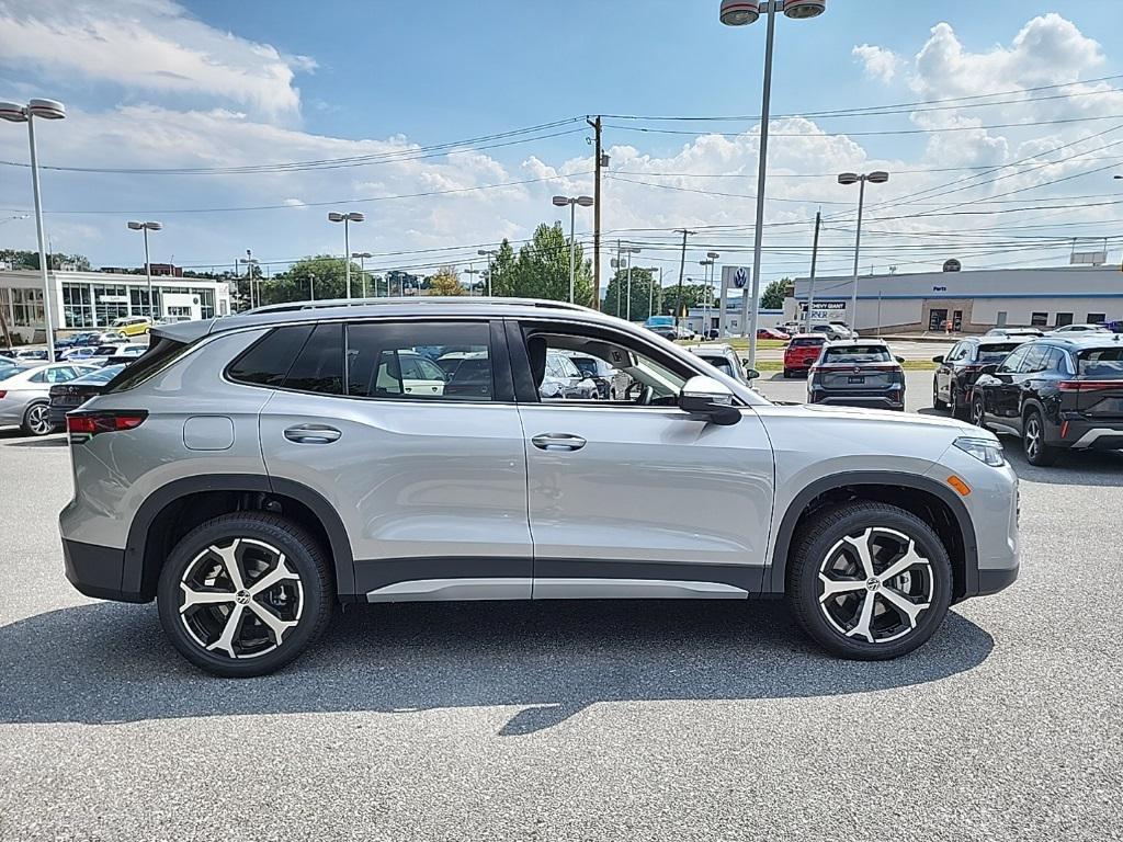 new 2025 Volkswagen Tiguan car, priced at $34,442