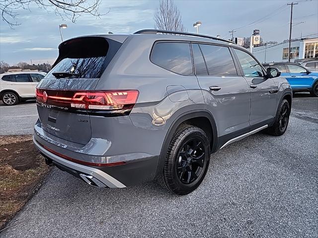 new 2025 Volkswagen Atlas car, priced at $45,450