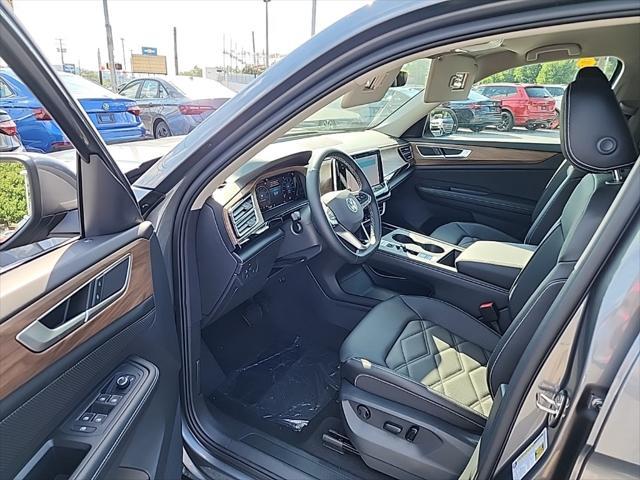 new 2024 Volkswagen Atlas car, priced at $38,241