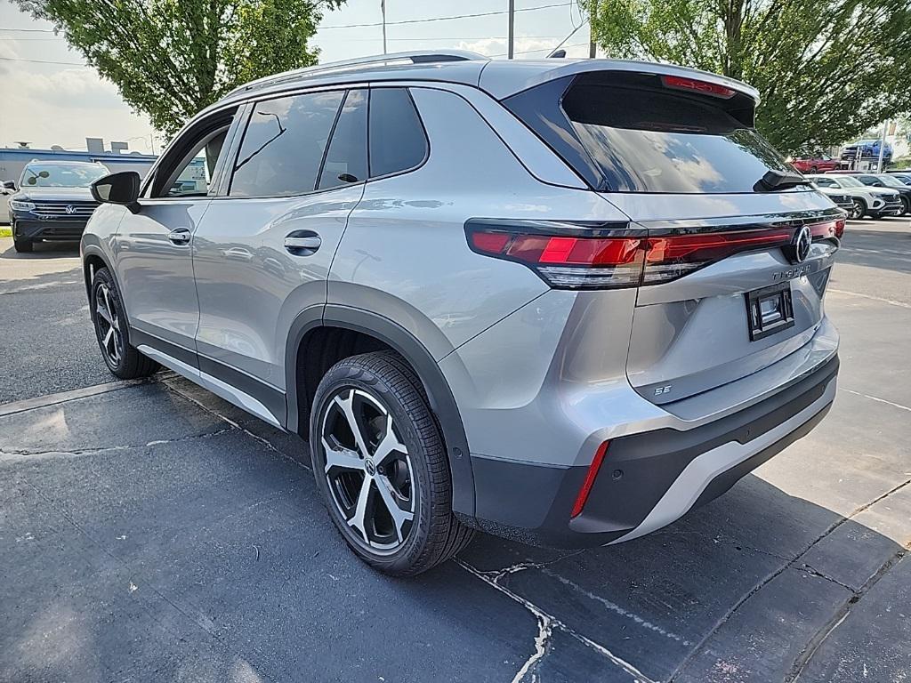 new 2025 Volkswagen Tiguan car, priced at $33,611