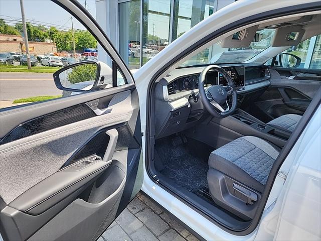 new 2025 Volkswagen Tiguan car, priced at $32,014