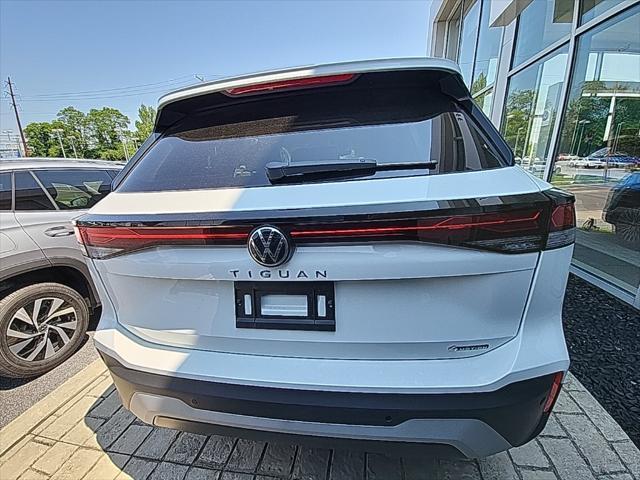 new 2025 Volkswagen Tiguan car, priced at $32,014