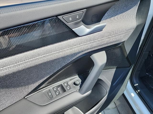 new 2025 Volkswagen Tiguan car, priced at $32,014