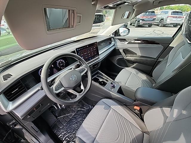 new 2025 Volkswagen Tiguan car, priced at $34,748