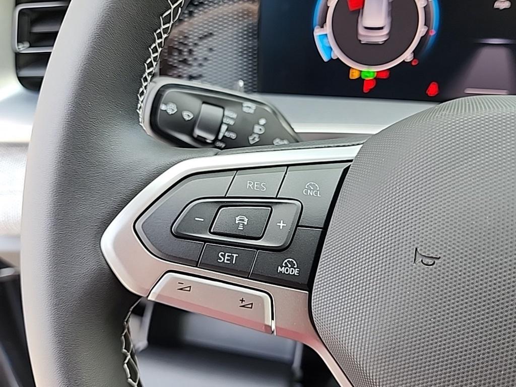 new 2025 Volkswagen Tiguan car, priced at $31,006