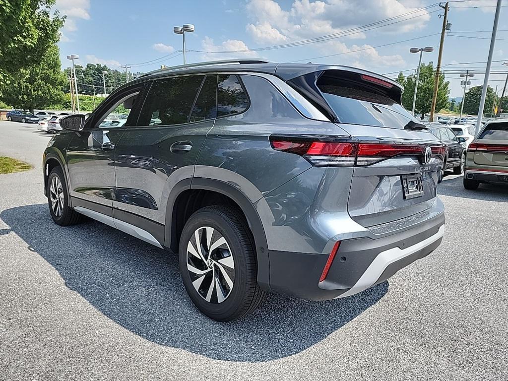 new 2025 Volkswagen Tiguan car, priced at $31,006