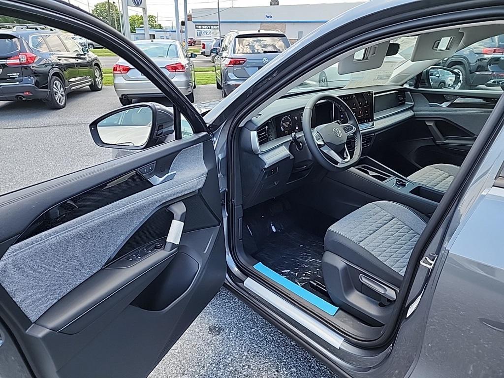 new 2025 Volkswagen Tiguan car, priced at $31,264