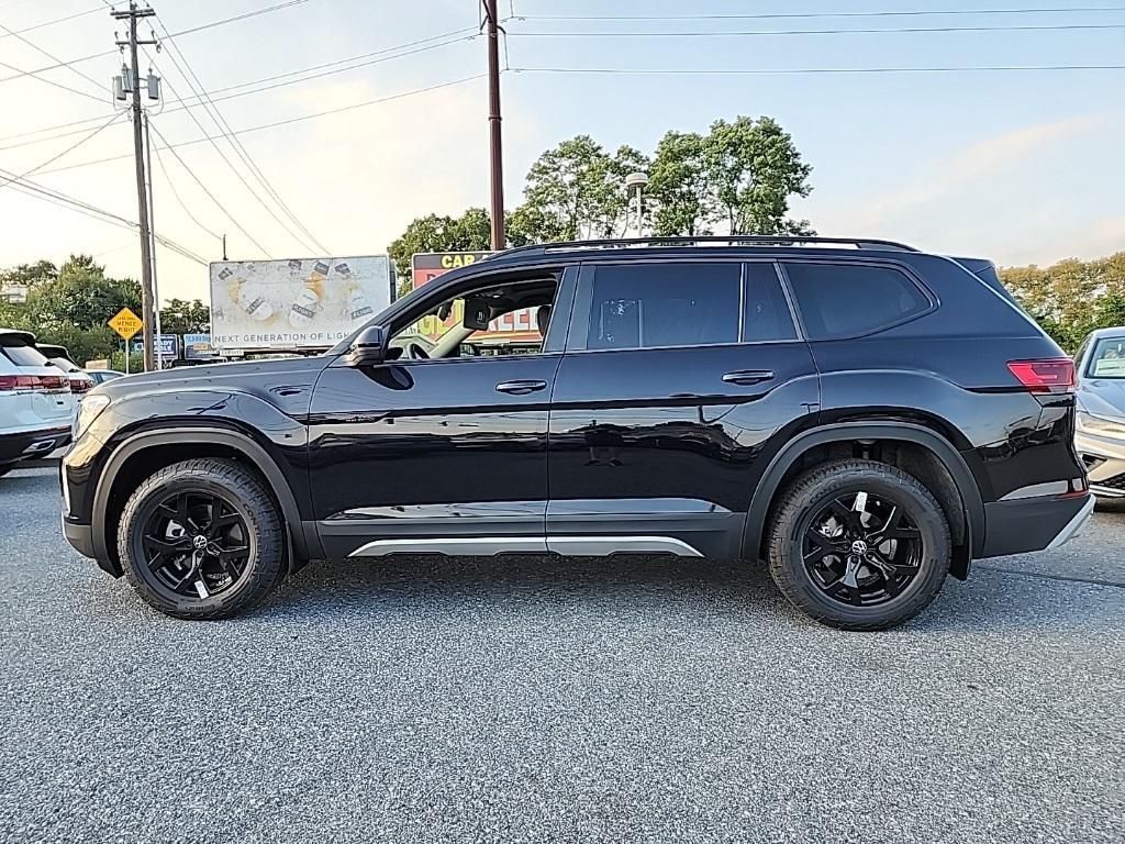 new 2025 Volkswagen Atlas car, priced at $42,445