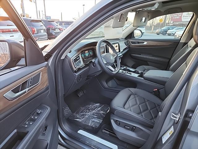 new 2025 Volkswagen Atlas car, priced at $43,204