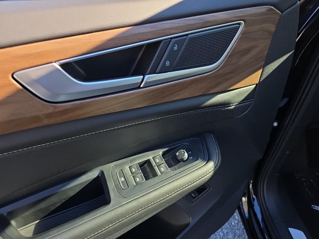 new 2026 Volkswagen Atlas car, priced at $46,156