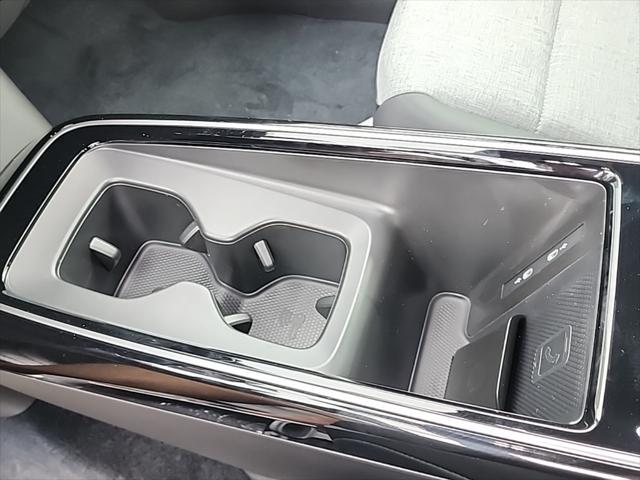 new 2025 Volkswagen ID.4 car, priced at $40,994