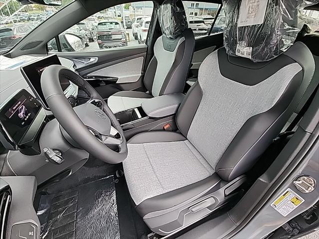 new 2025 Volkswagen ID.4 car, priced at $40,994