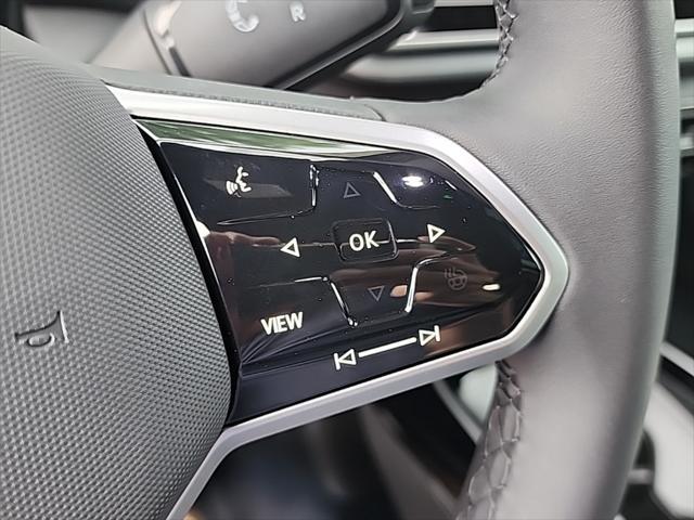 new 2025 Volkswagen ID.4 car, priced at $40,994