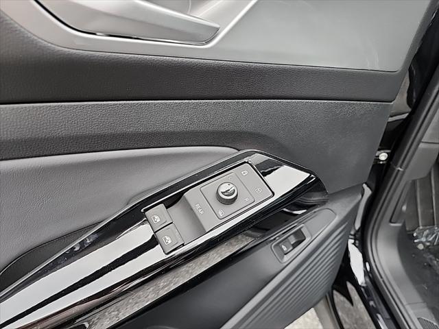 new 2025 Volkswagen ID.4 car, priced at $45,655