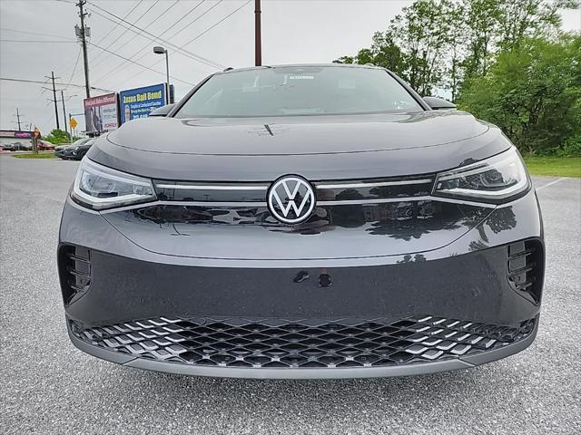new 2025 Volkswagen ID.4 car, priced at $45,655