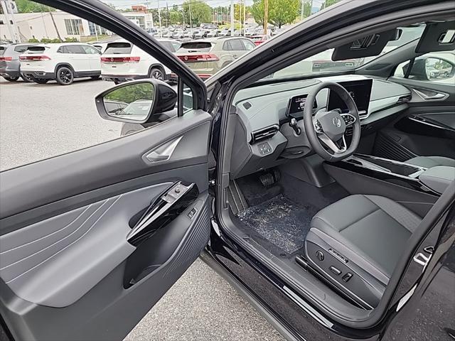 new 2025 Volkswagen ID.4 car, priced at $45,655