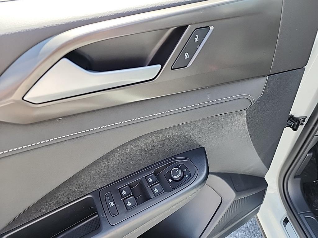 new 2025 Volkswagen Taos car, priced at $32,080