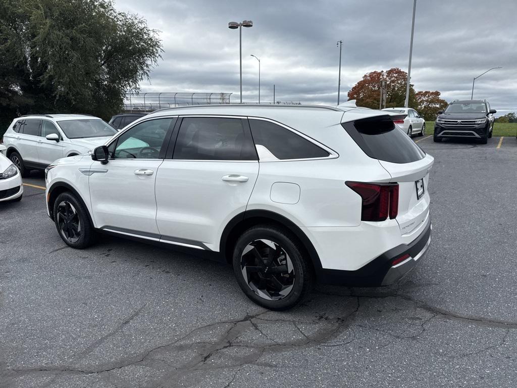 used 2025 Kia Sorento Hybrid car, priced at $36,795