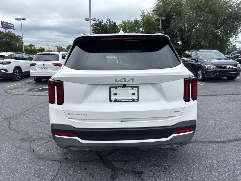 used 2025 Kia Sorento Hybrid car, priced at $36,795
