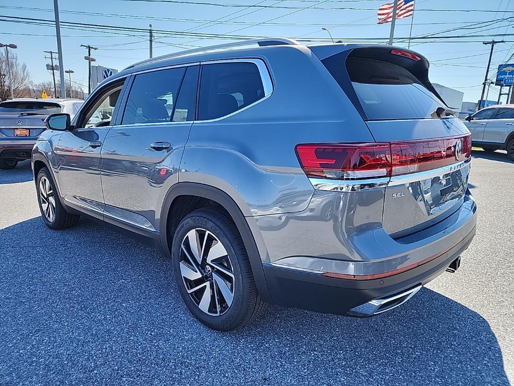 new 2025 Volkswagen Atlas car, priced at $44,756