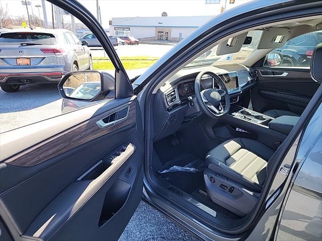 new 2025 Volkswagen Atlas car, priced at $46,506