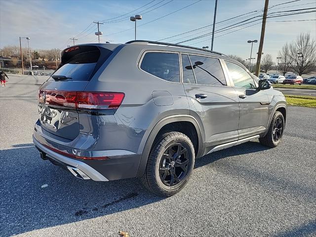 new 2025 Volkswagen Atlas car, priced at $46,048