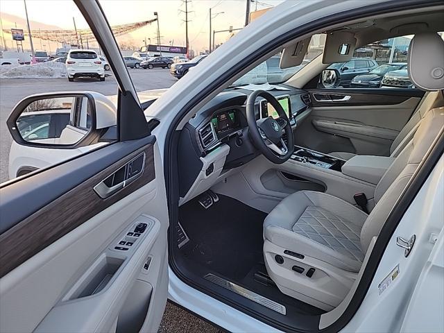 new 2025 Volkswagen Atlas car, priced at $52,282