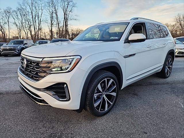 new 2025 Volkswagen Atlas car, priced at $52,282