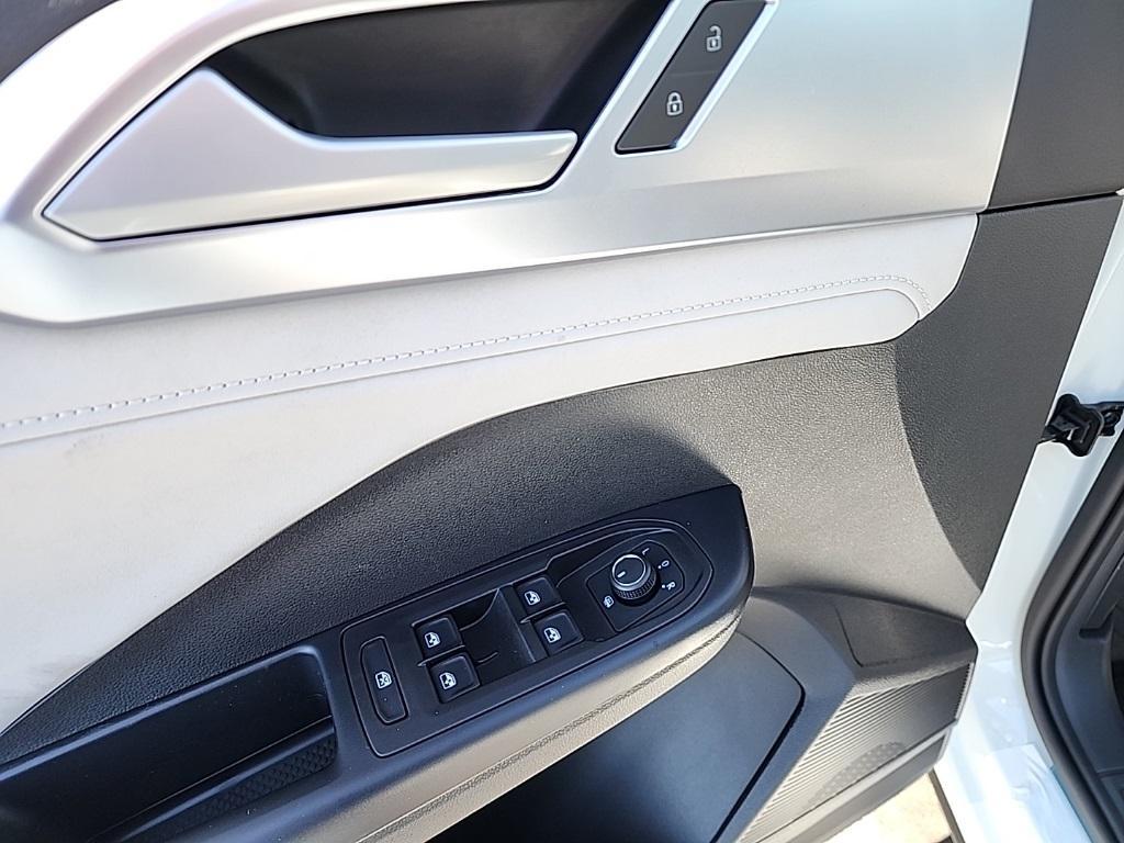 new 2025 Volkswagen Taos car, priced at $31,497