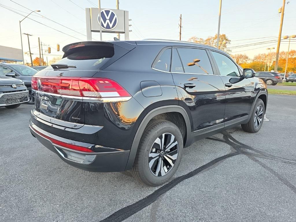 new 2026 Volkswagen Atlas Cross Sport car, priced at $40,212