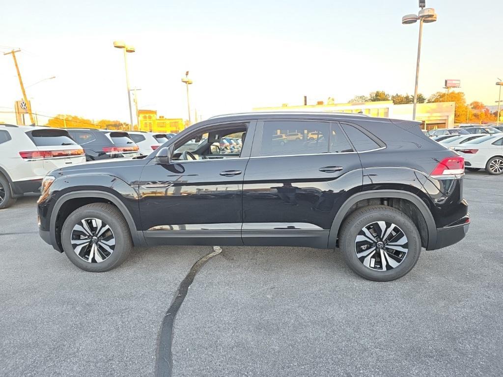 new 2026 Volkswagen Atlas Cross Sport car, priced at $40,212