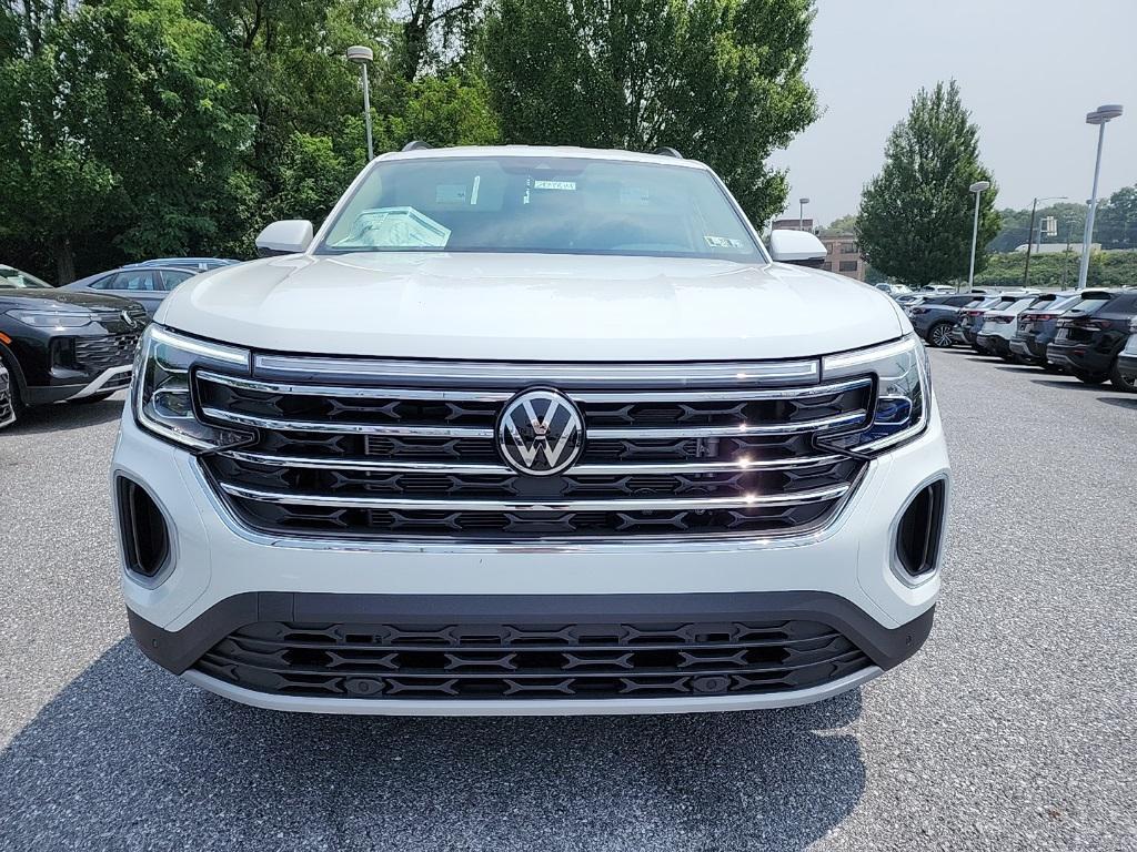 new 2025 Volkswagen Atlas car, priced at $40,238
