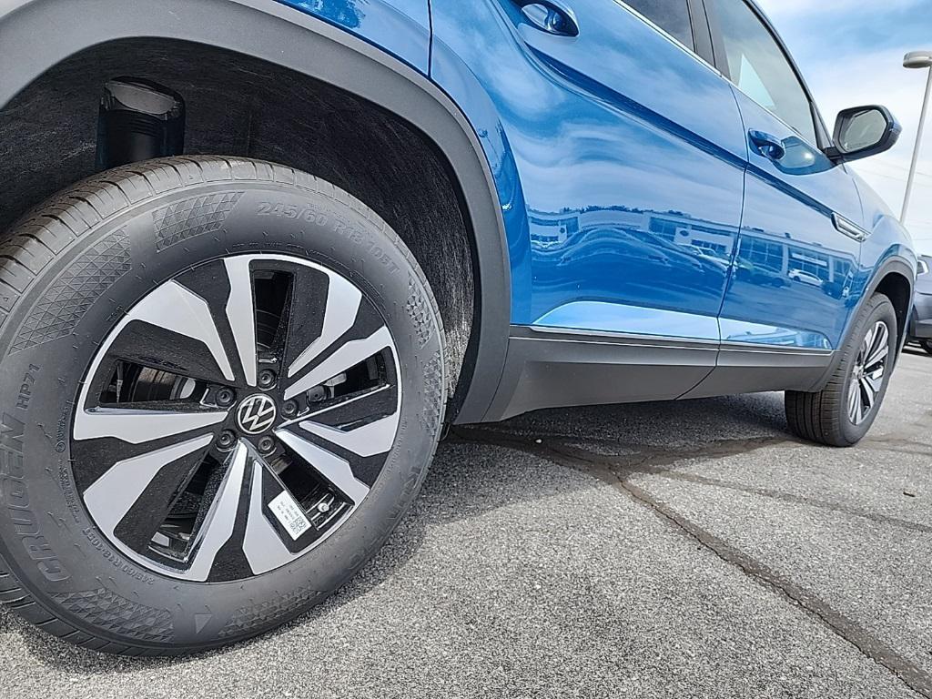 new 2025 Volkswagen Atlas Cross Sport car, priced at $37,423