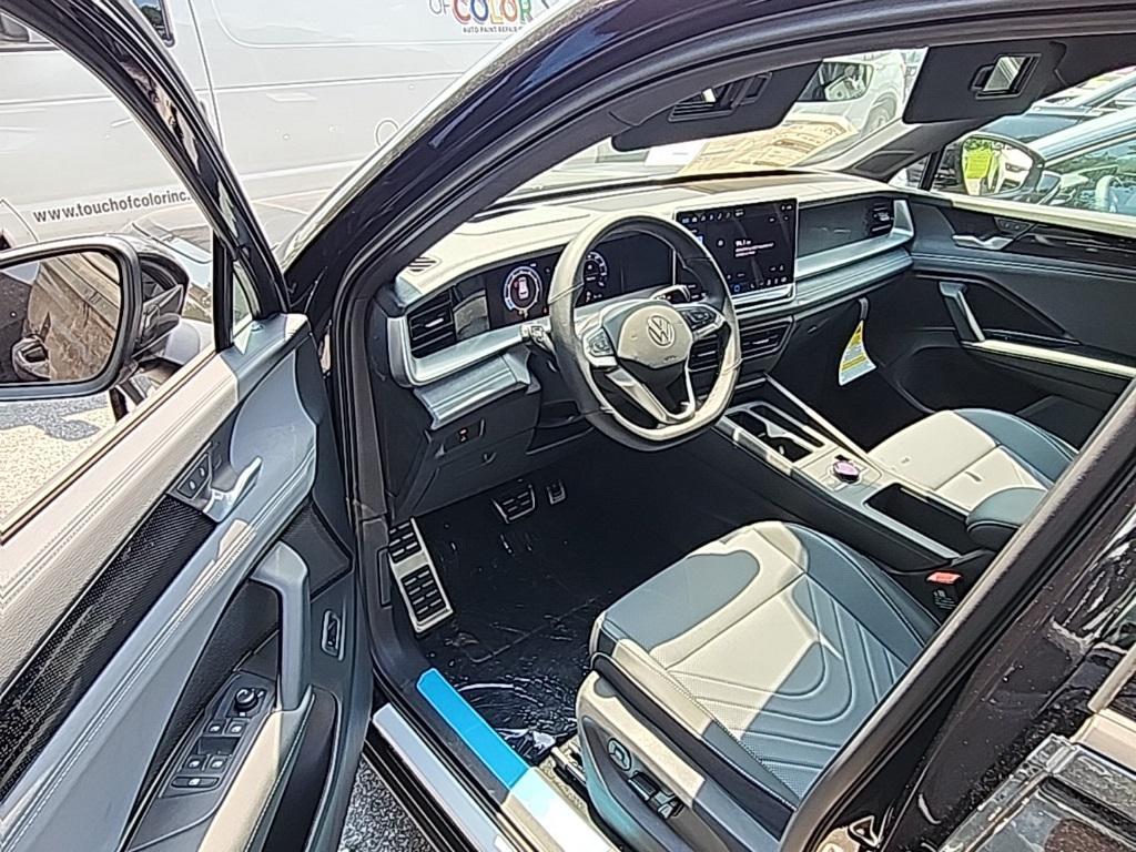 new 2025 Volkswagen Tiguan car, priced at $36,775
