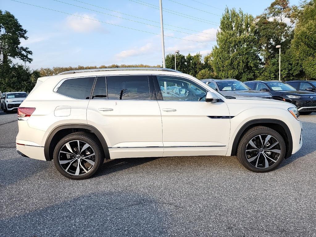 new 2026 Volkswagen Atlas car, priced at $55,007