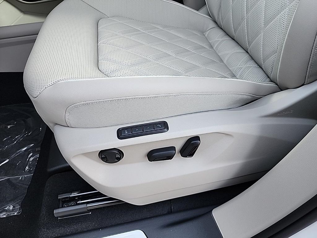 new 2026 Volkswagen Atlas car, priced at $55,007