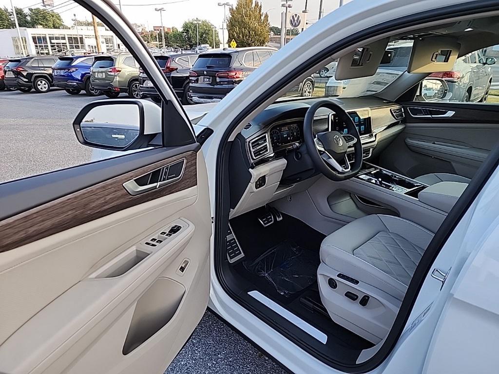 new 2026 Volkswagen Atlas car, priced at $55,007