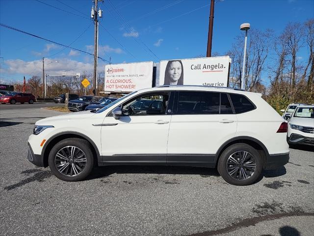 new 2024 Volkswagen Tiguan car, priced at $31,913