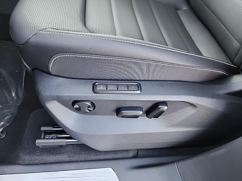 new 2026 Volkswagen Atlas car, priced at $49,225