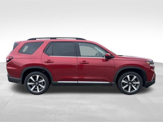new 2025 Honda Pilot car, priced at $51,821