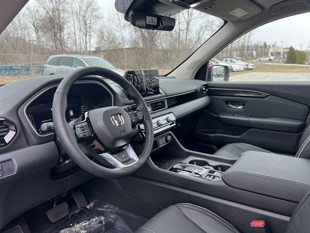 new 2025 Honda Pilot car, priced at $51,821