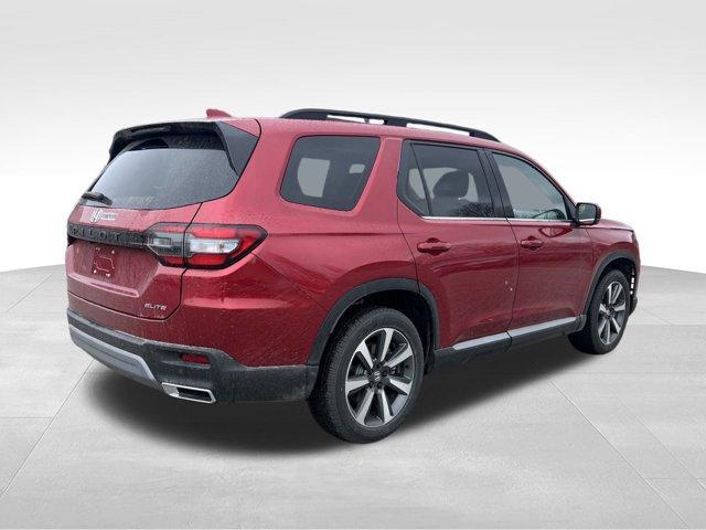 new 2025 Honda Pilot car, priced at $51,821