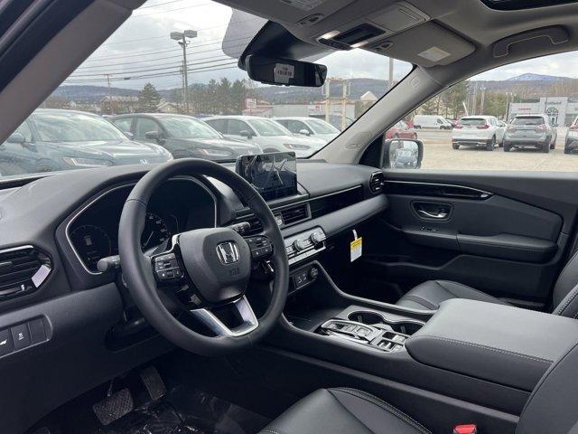 new 2025 Honda Pilot car, priced at $47,883