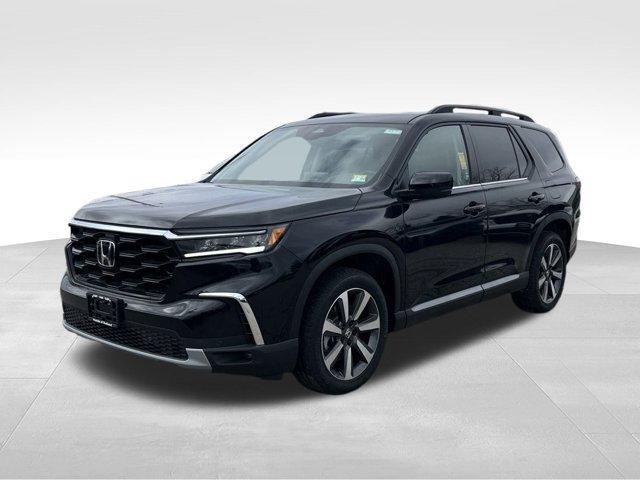 new 2025 Honda Pilot car, priced at $47,883